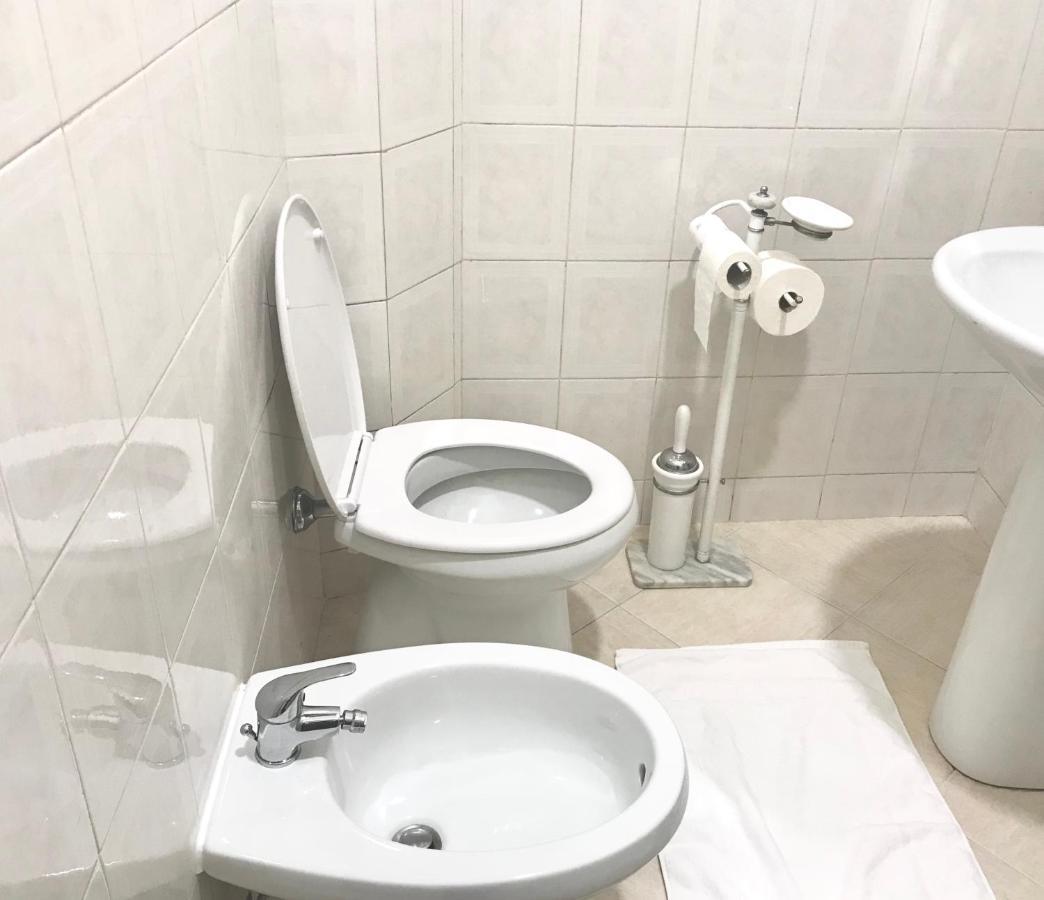 4 Bed Rooms Luxury Apartment Near Colosseum Rom Eksteriør billede