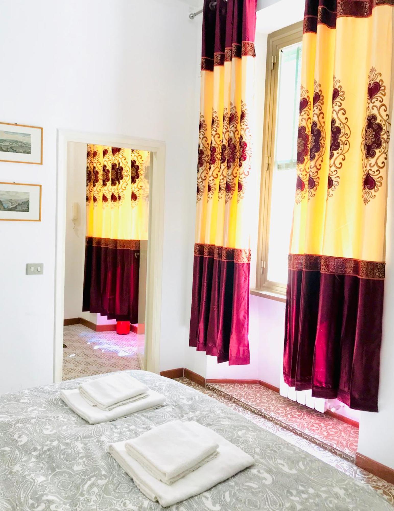 4 Bed Rooms Luxury Apartment Near Colosseum Rom Eksteriør billede