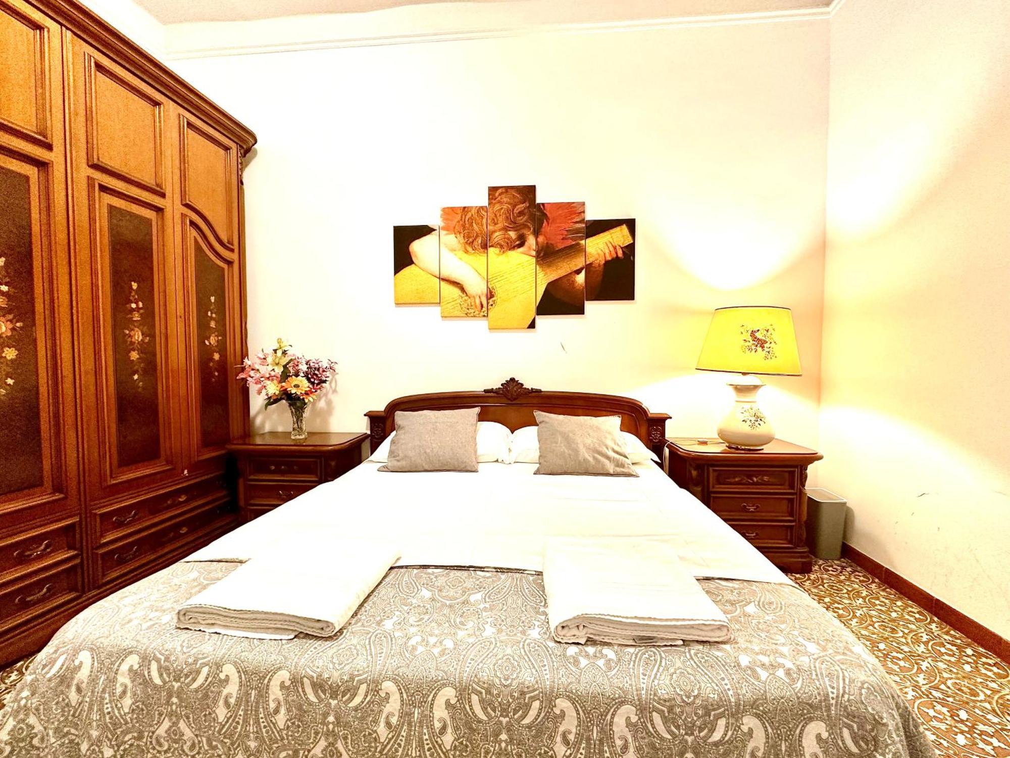 4 Bed Rooms Luxury Apartment Near Colosseum Rom Eksteriør billede